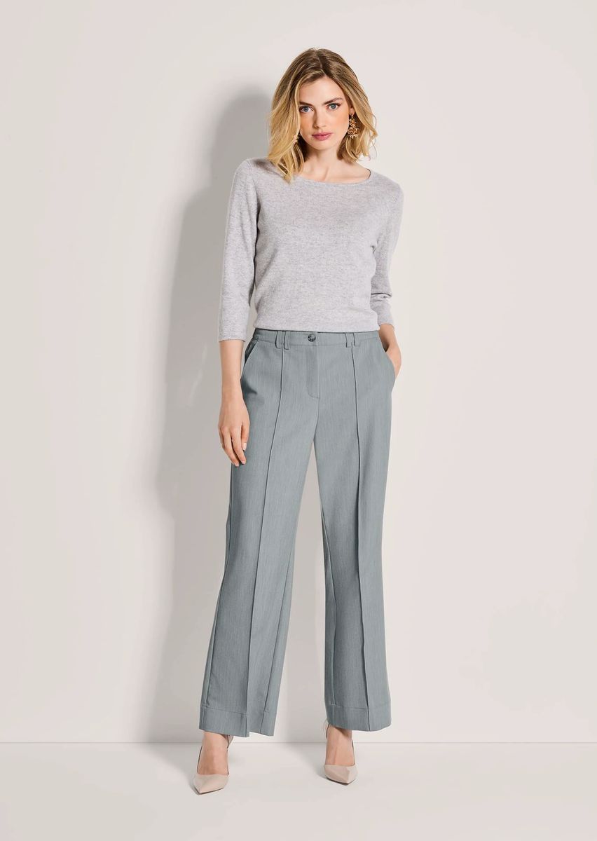 Weite knitterfreie Hose