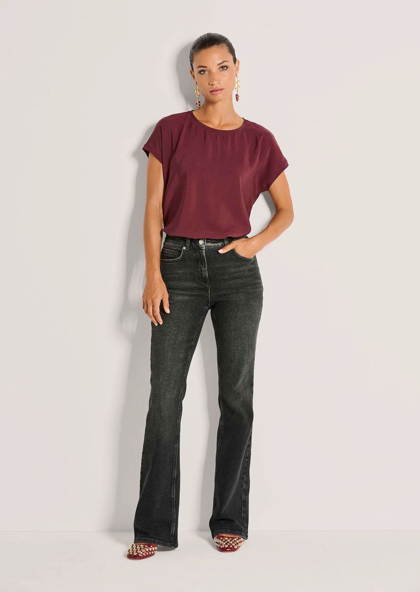 Klassische Five-Pocket Bootcut-Jeans