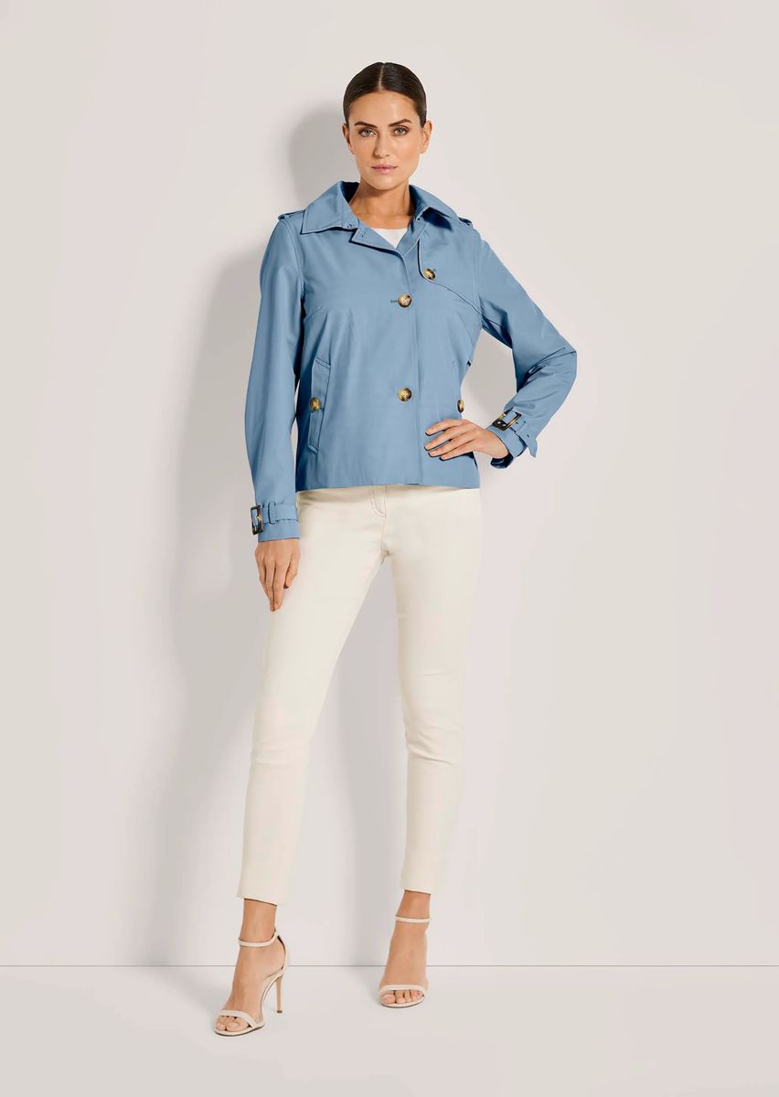 Kurze sportliche Jacke im Trench-Stil