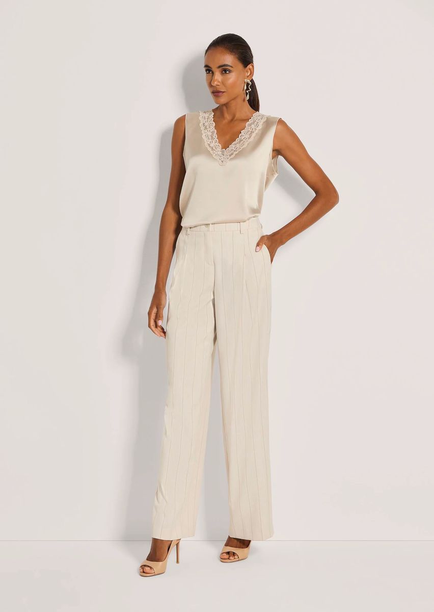 Elegante Nadelstreifen-Hose mit weitem Bein