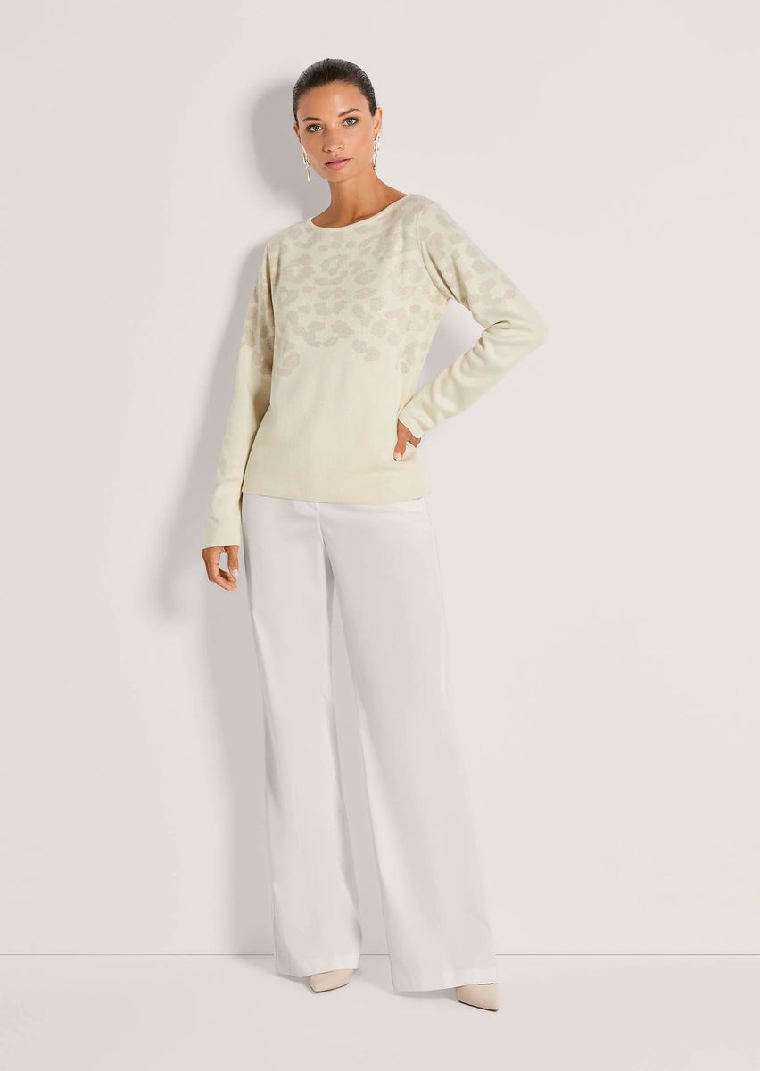 Jacquard-Pullover mit dezentem Leomuster
