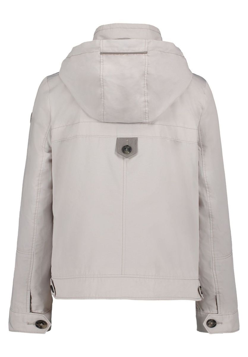 Leichte Frühlingsjacke mit Kapuze