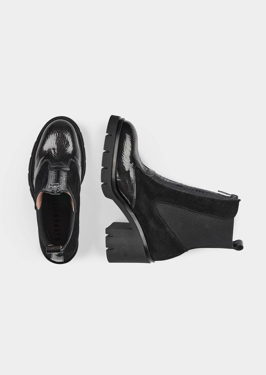 Stiefelette mit Frontreißverschluss und Profilsohle