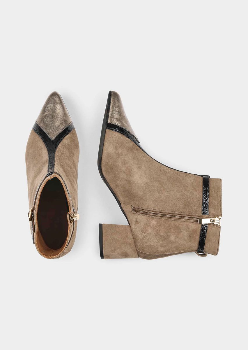 Spitze Wildleder-Stiefelette mit Metallic-Kappe