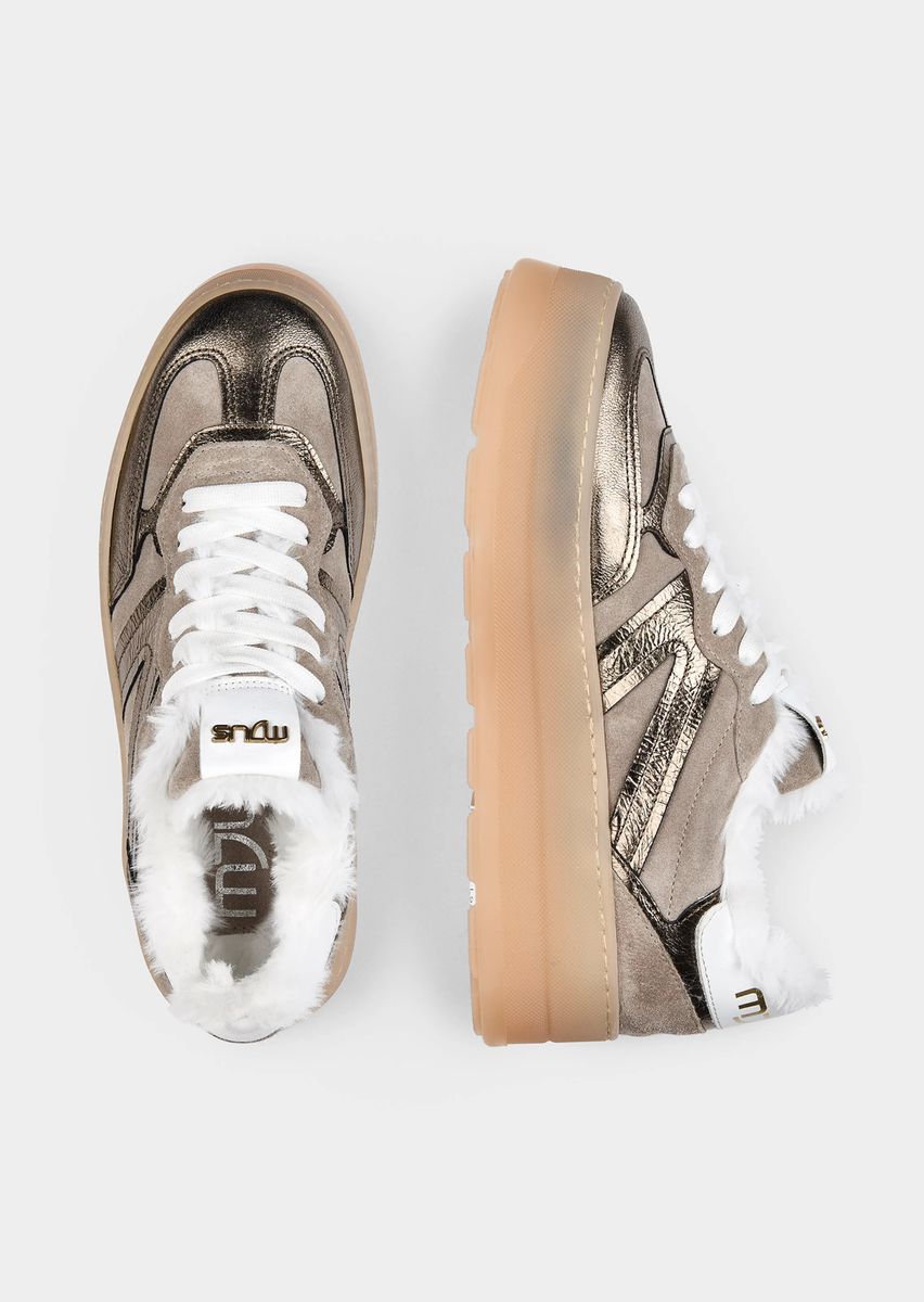 Metallic-Plateau-Sneaker mit Fellfutter