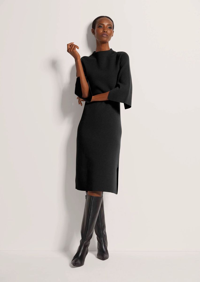 Elegantes Strick-Midikleid mit Stehkragen