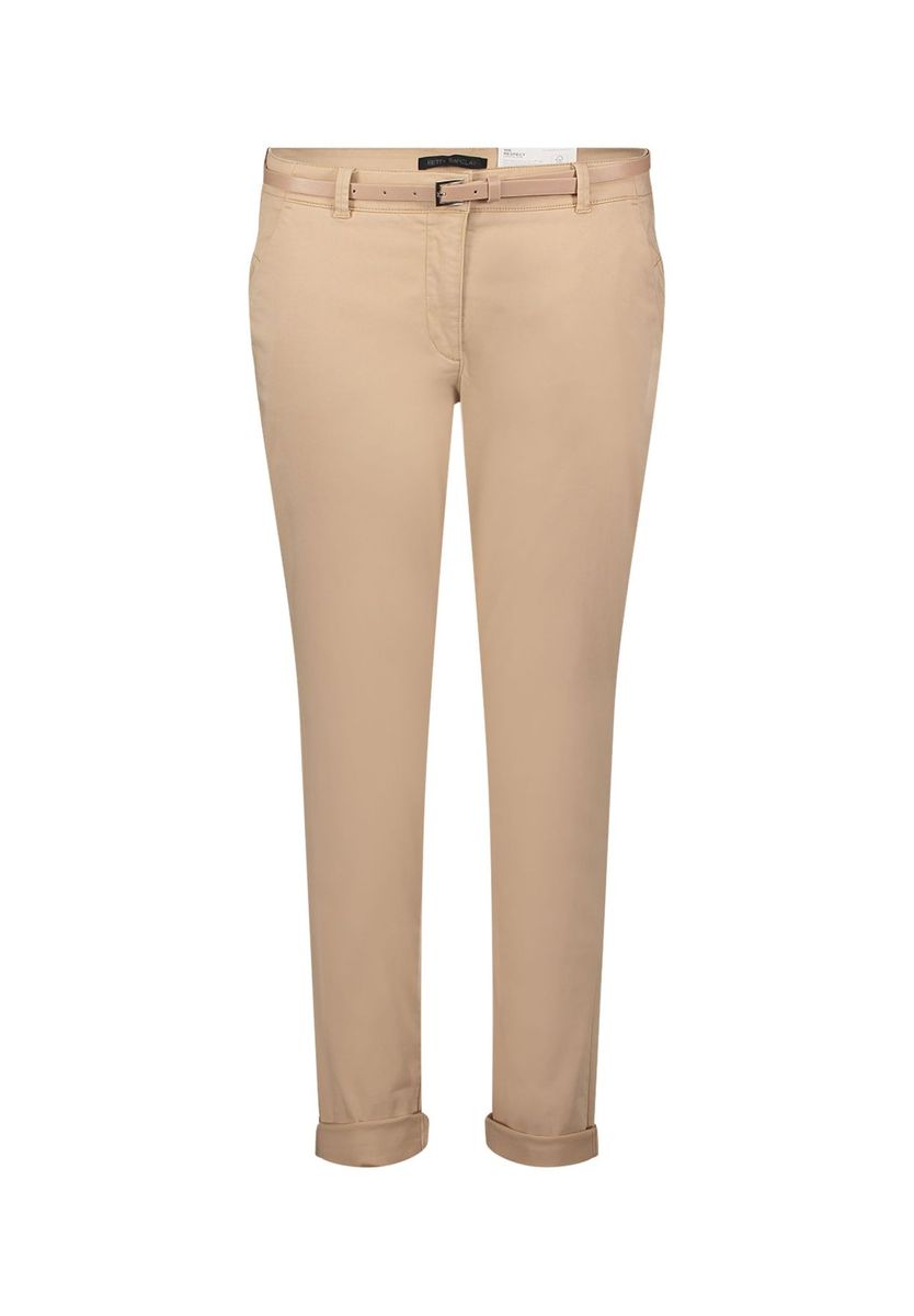 Chino-Hose mit entspannter Passform und Gürtel