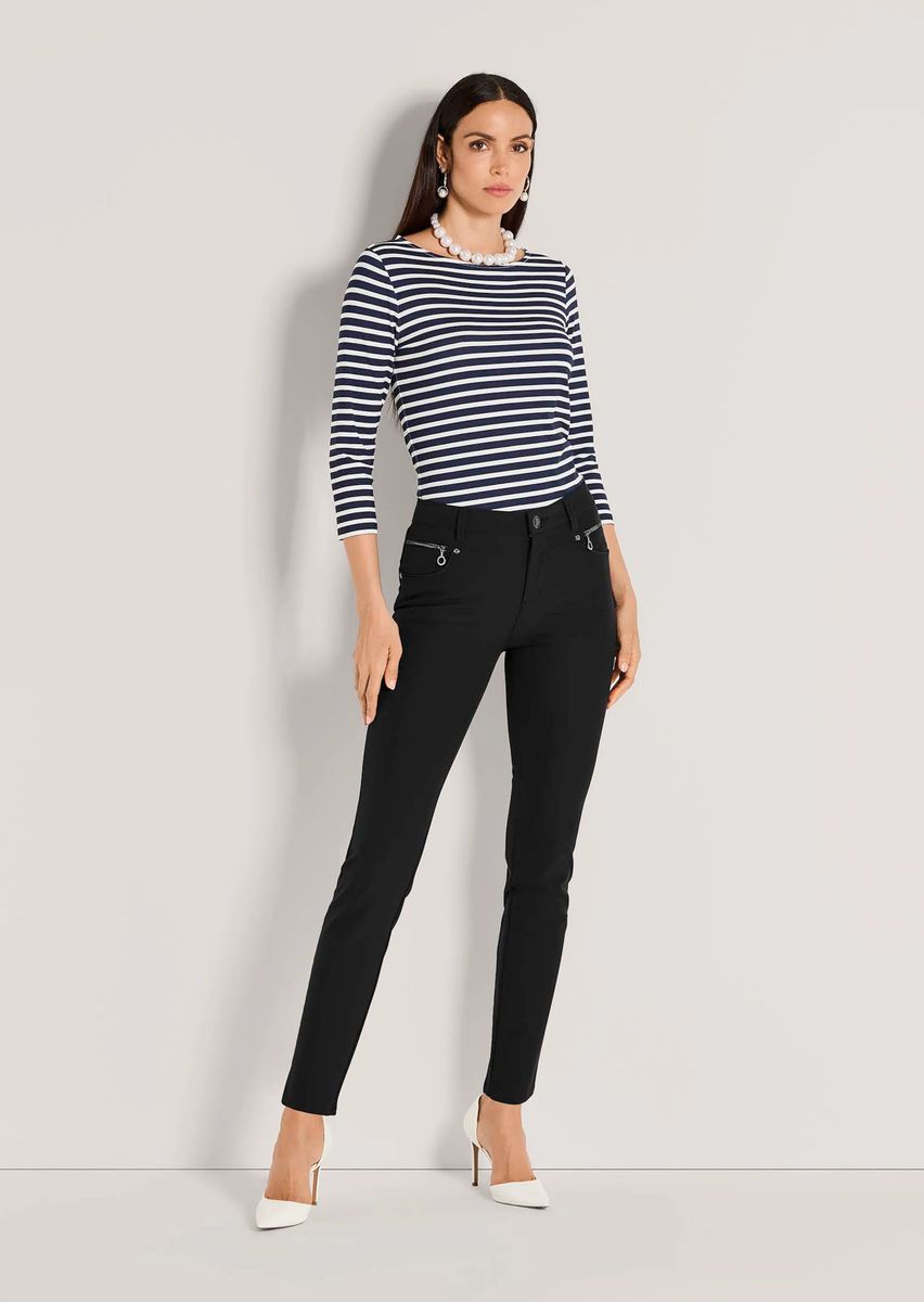 Schmale Stretch-Hose aus Techno-Ware