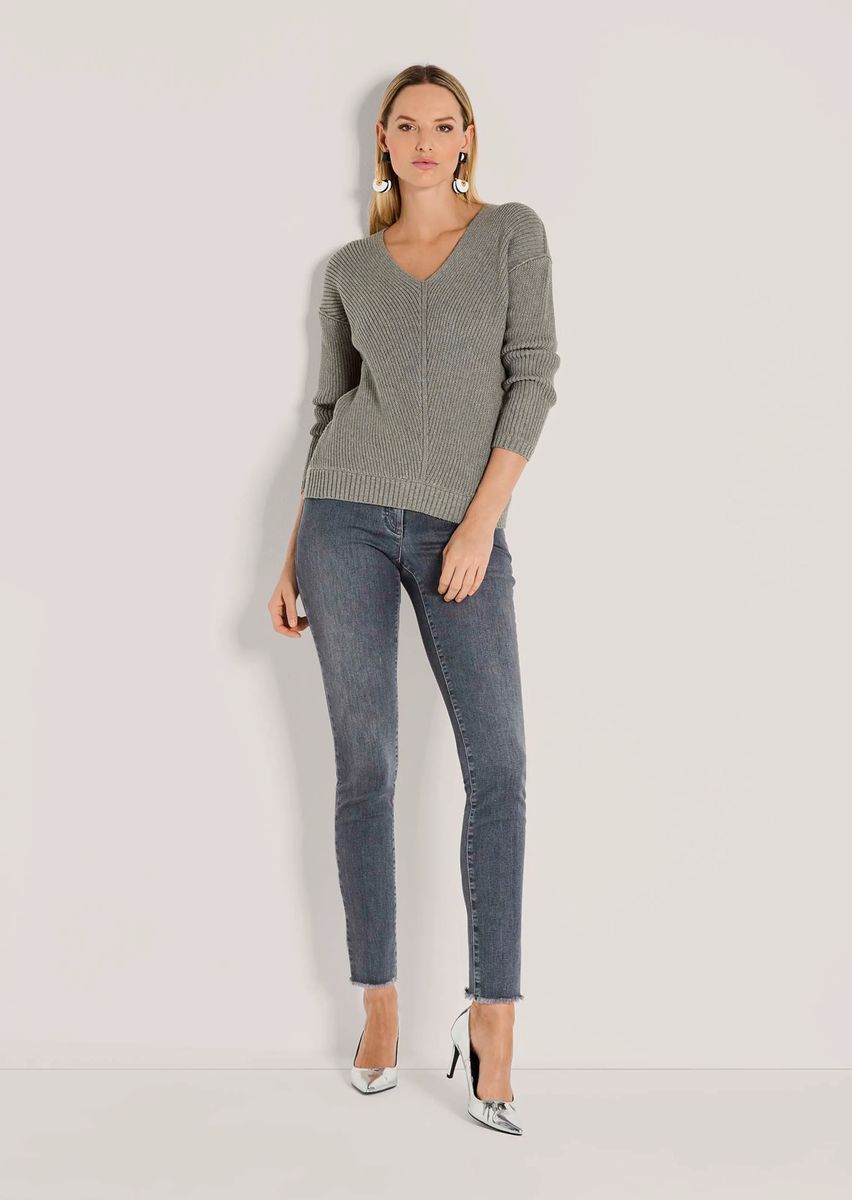 V-Ausschnitt Pullover mit Rippstruktur
