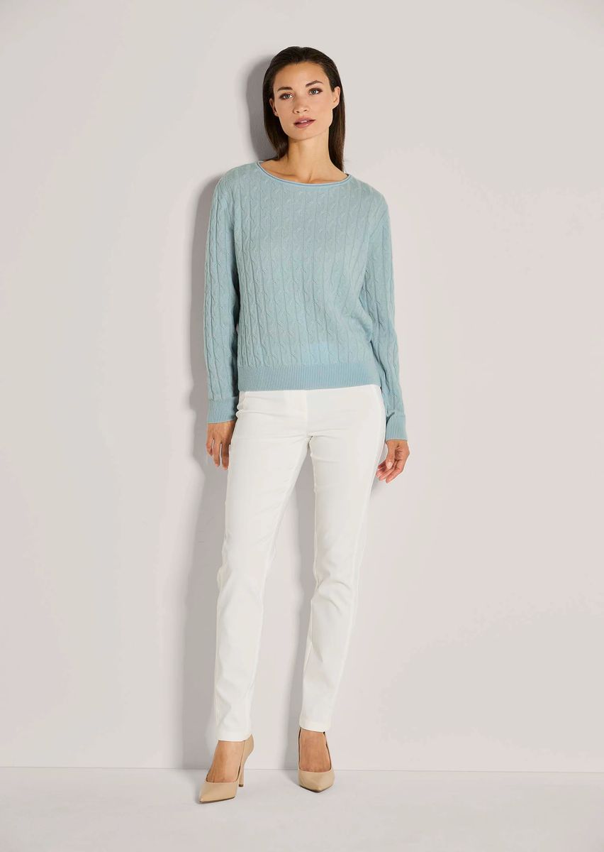 Schurwollpullover mit Zopfmuster