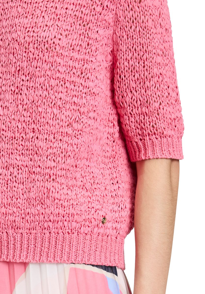 Kurz geschnittenes Strickoberteil mit kurzen Ärmeln