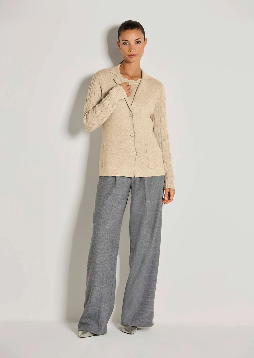 Strickblazer mit Zopfmuster-Ärmeln
