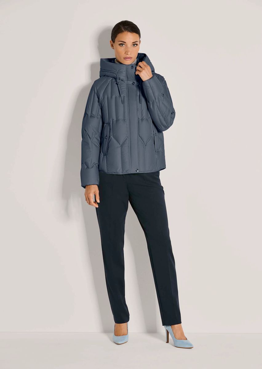 Artistische Daunen-Steppjacke mit Kapuze