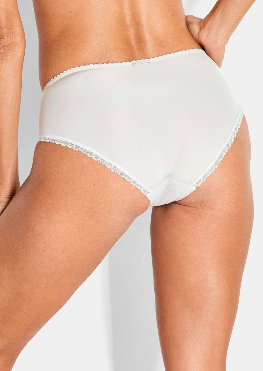 Taillenslip mit feiner Spitze