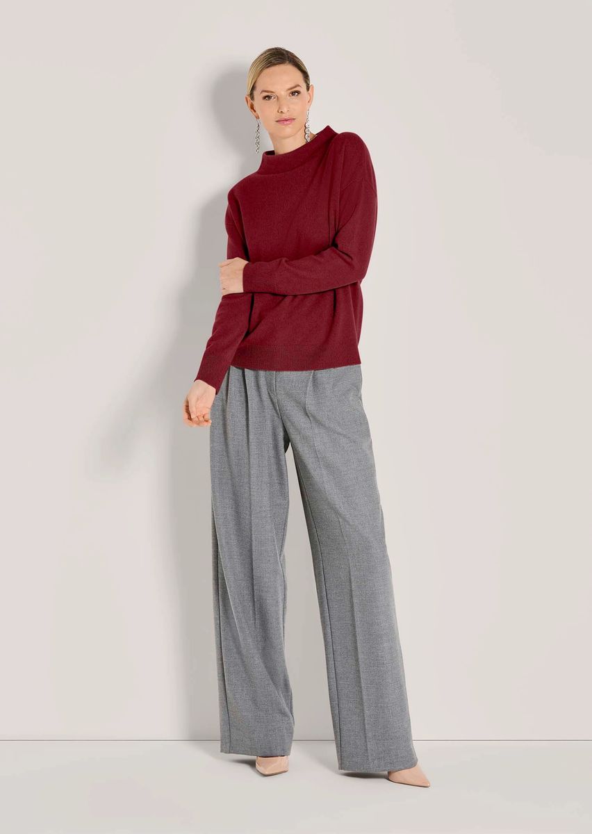Luxuriöser Kaschmir-Pullover mit Stehkragen