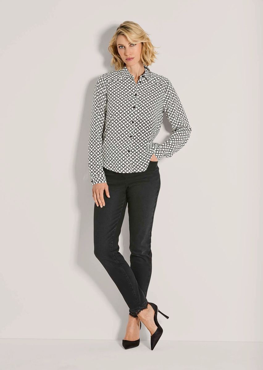 Klassische Hemdbluse mit geometrischem Muster
