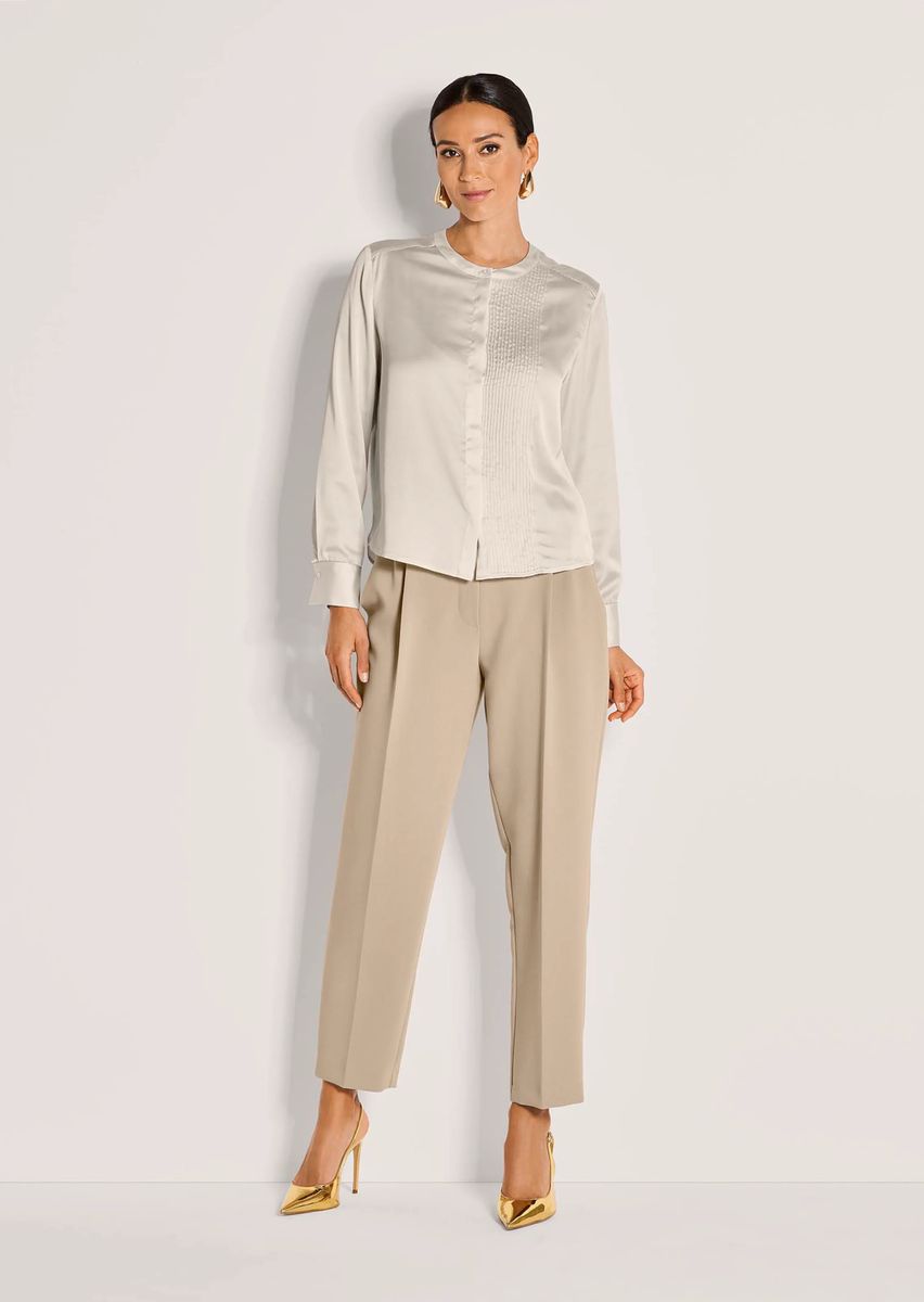 Satinbluse mit Biesendetails