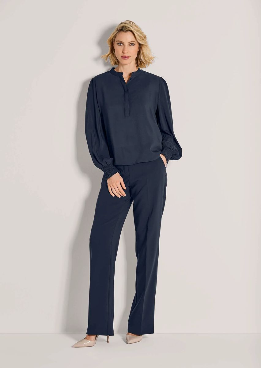 Elegante Schlupfbluse mit Smok-Bündchen