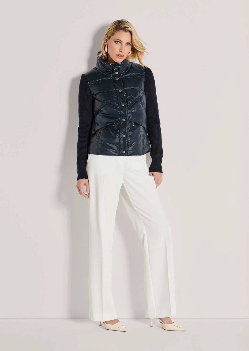 Hybrid-Steppjacke mit Strickärmeln