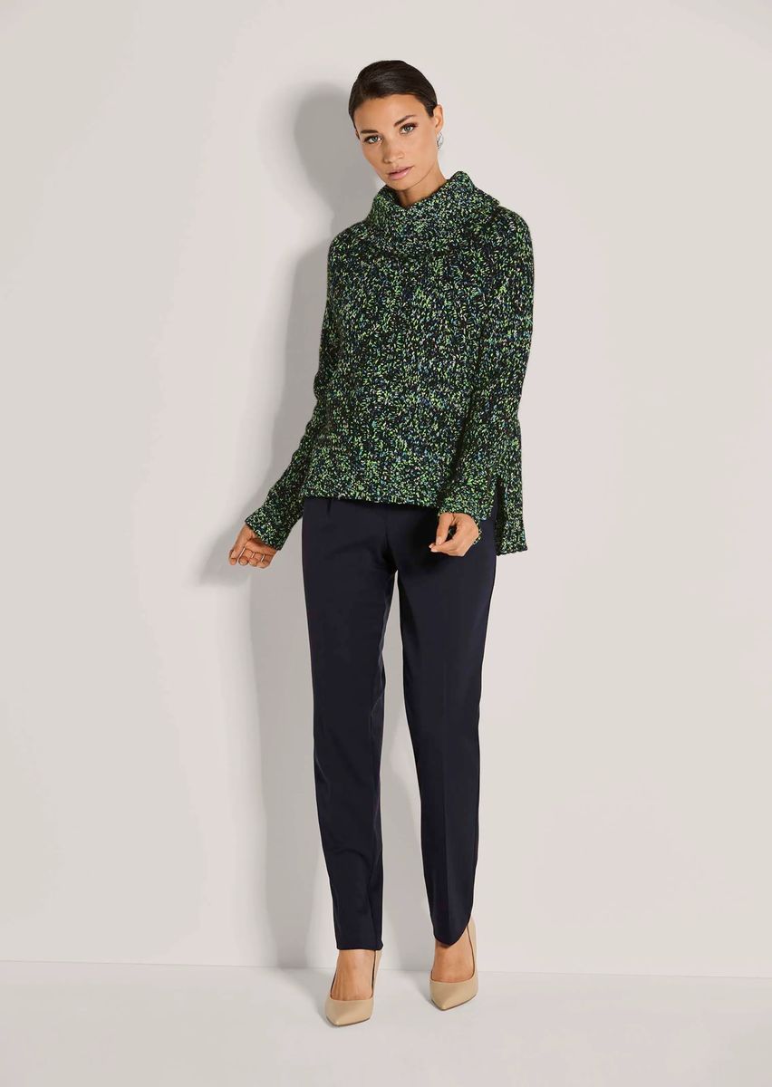 Strukturierter Pullover mit voluminösem Kragen