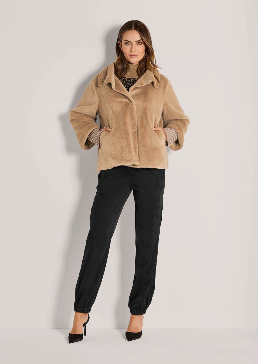 Weiche Webpelzjacke mit Rippstrickbündchen