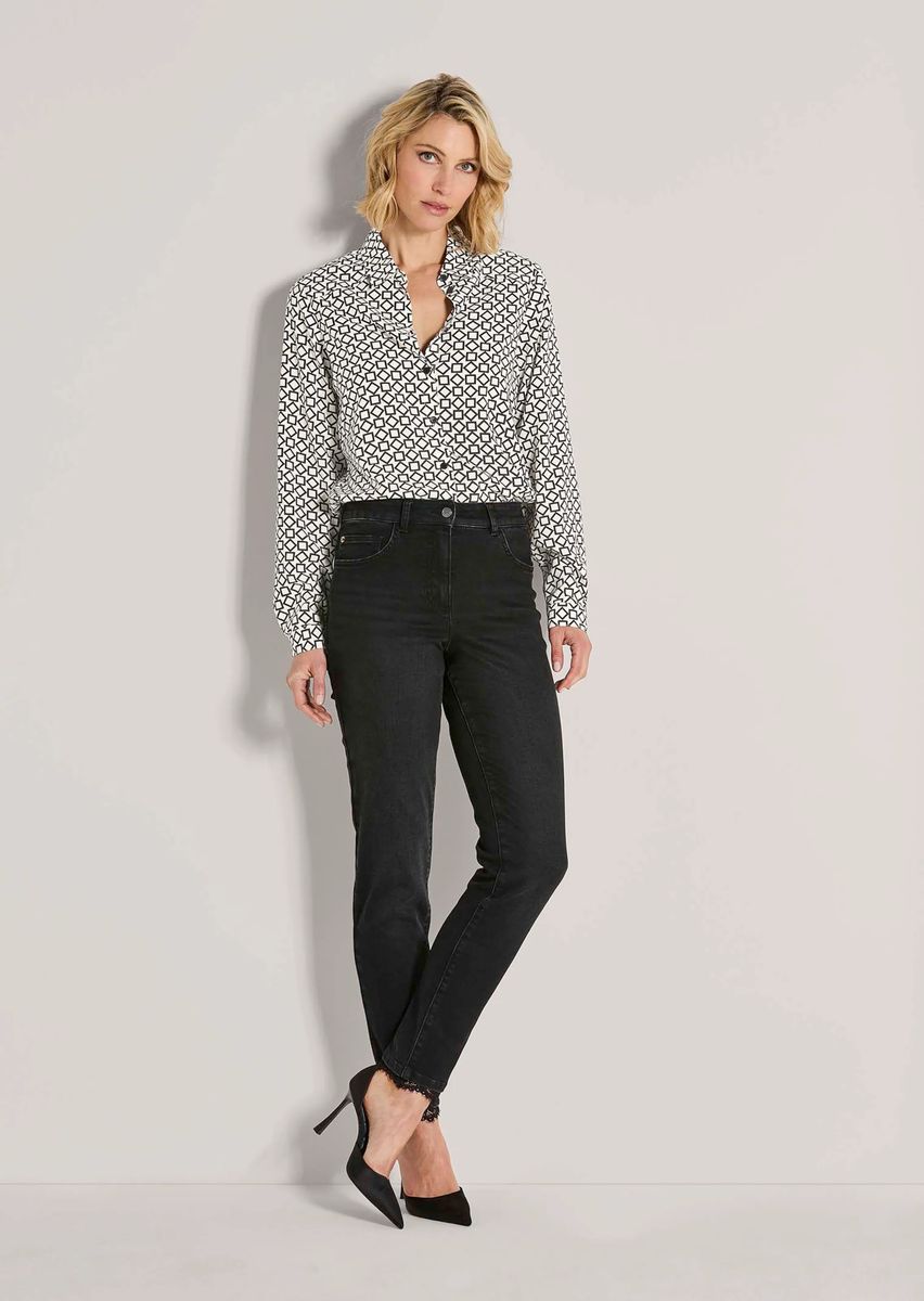 Slim-Fit-Jeans mit Spitzenbesatz