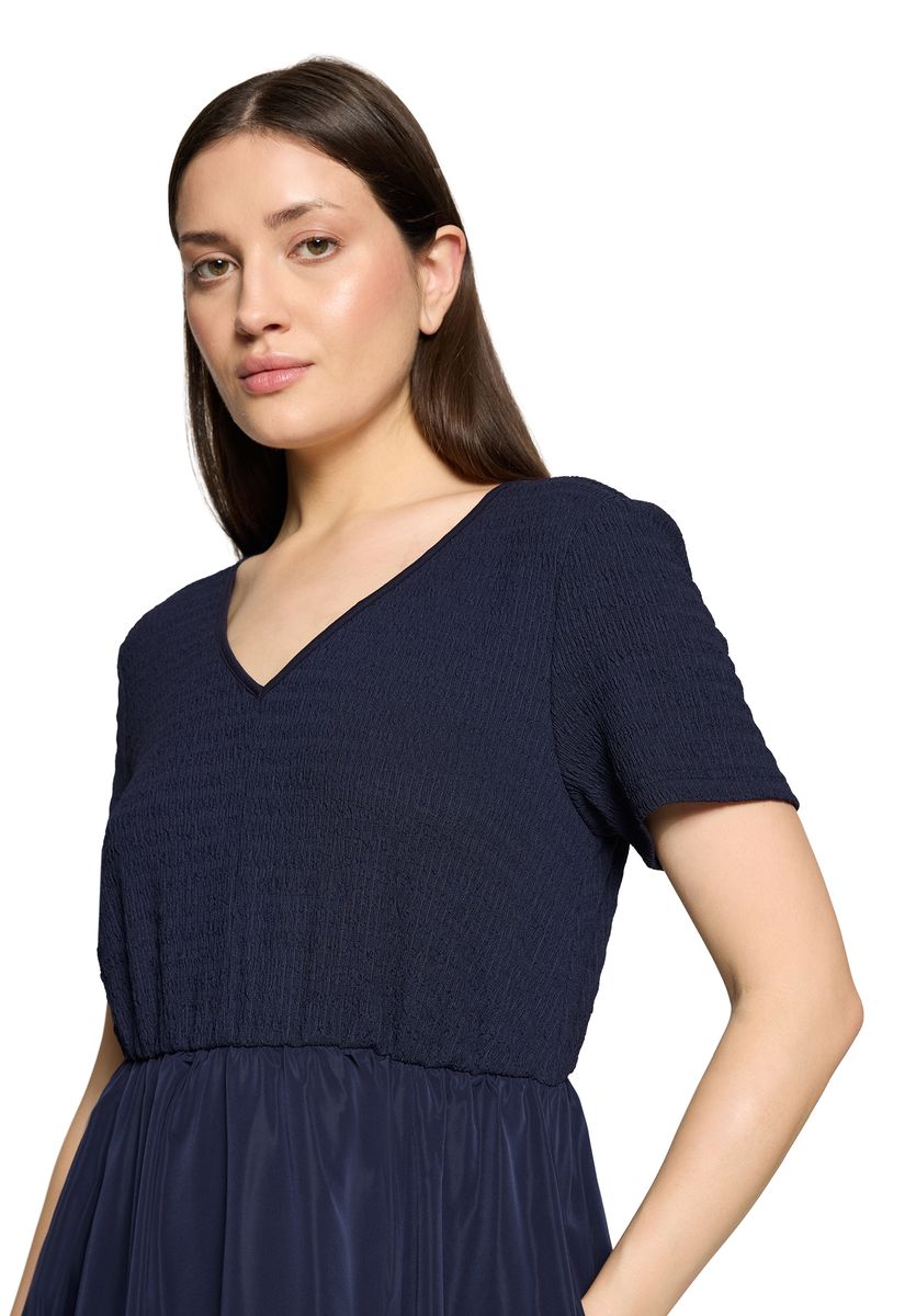 Locker geschnittenes Midi-Kleid in A-Linie
