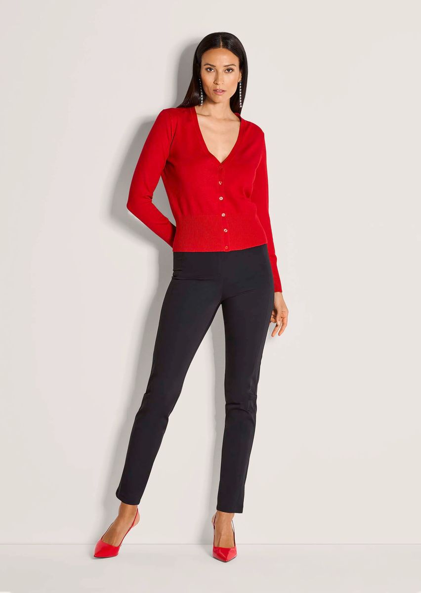 Taillierte Strickjacke mit V-Ausschnitt