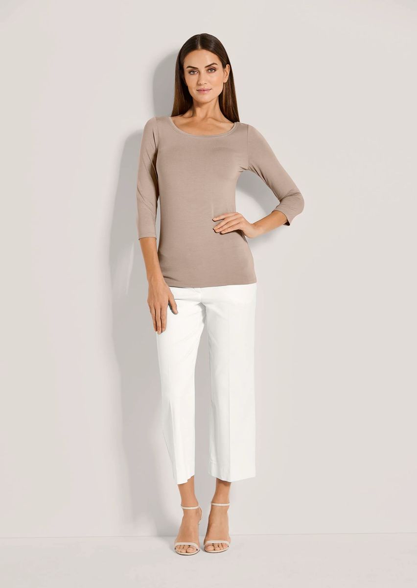 Elegantes Stretch-Shirt mit U-Boot-Ausschnitt