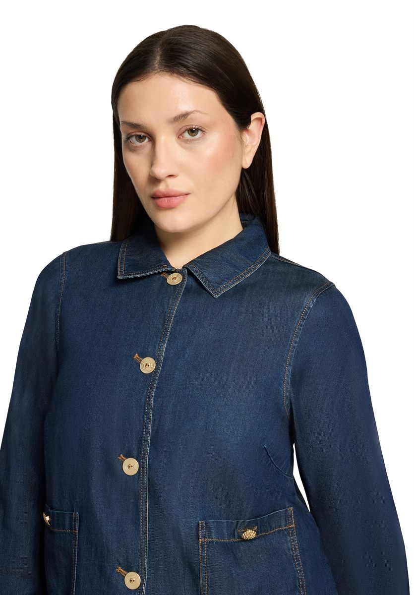 Klassische Jeansjacke mit dunkler Waschung