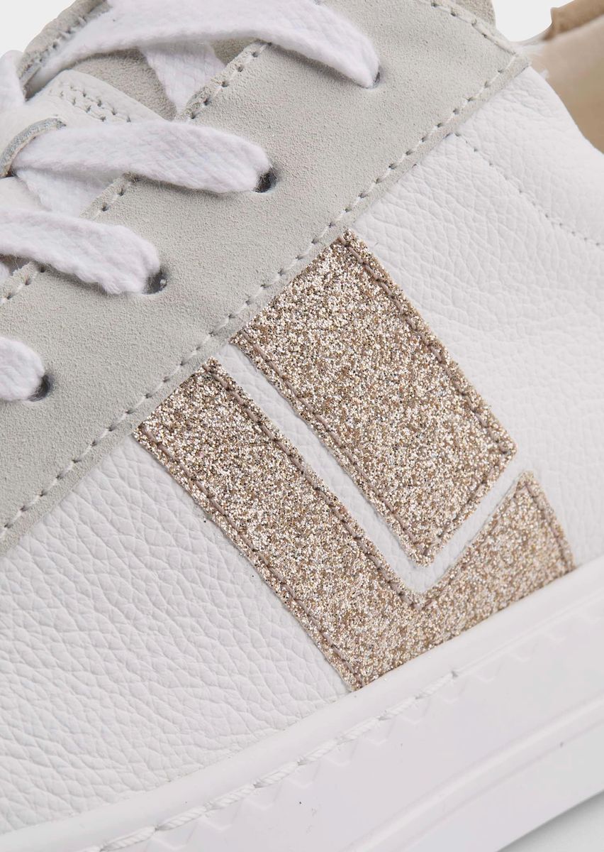 Schnürsneaker im Retro-Stil aus Leder