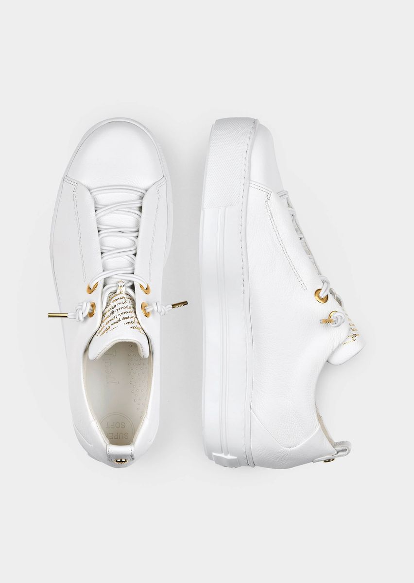 Plateau-Leder-Sneaker mit Goldakzenten