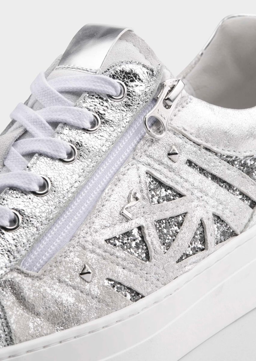 Funkelnde Sneaker mit Ornamentmuster