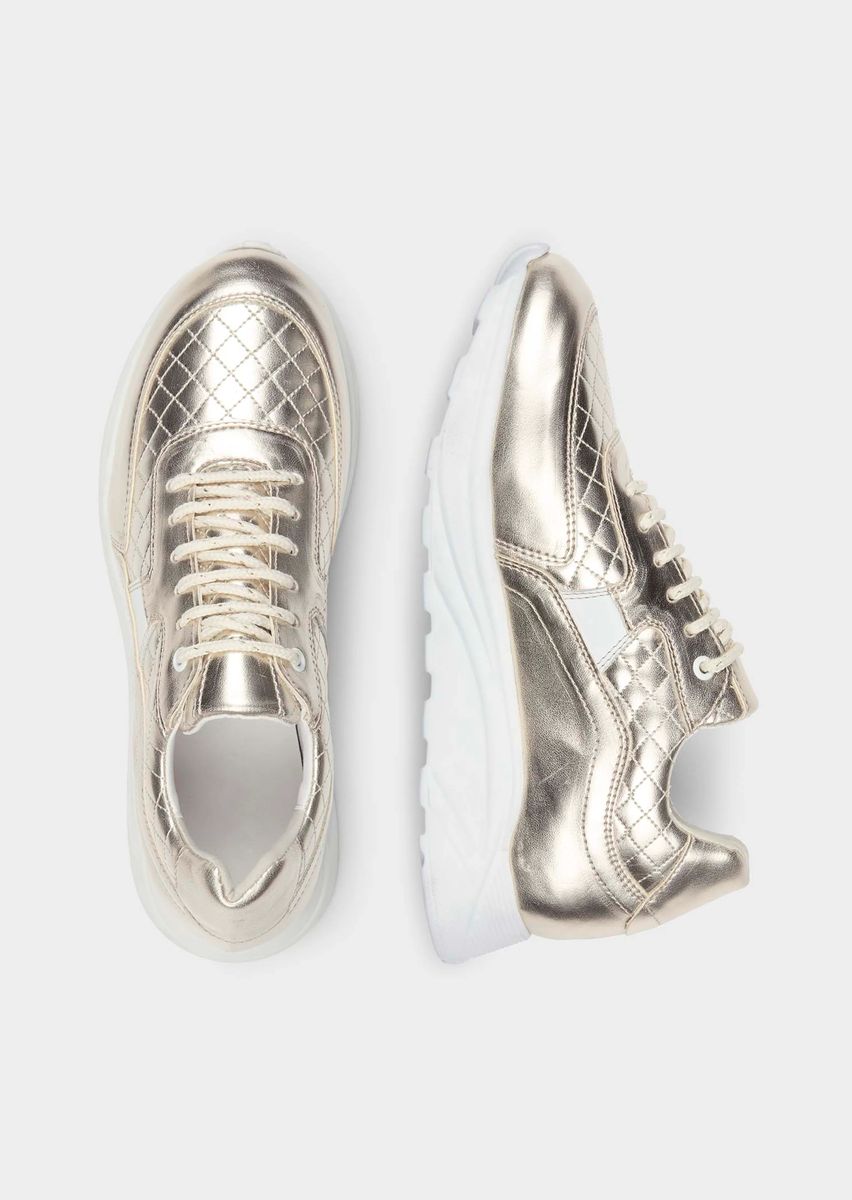 Metallischer Stepp-Sneaker aus Leder