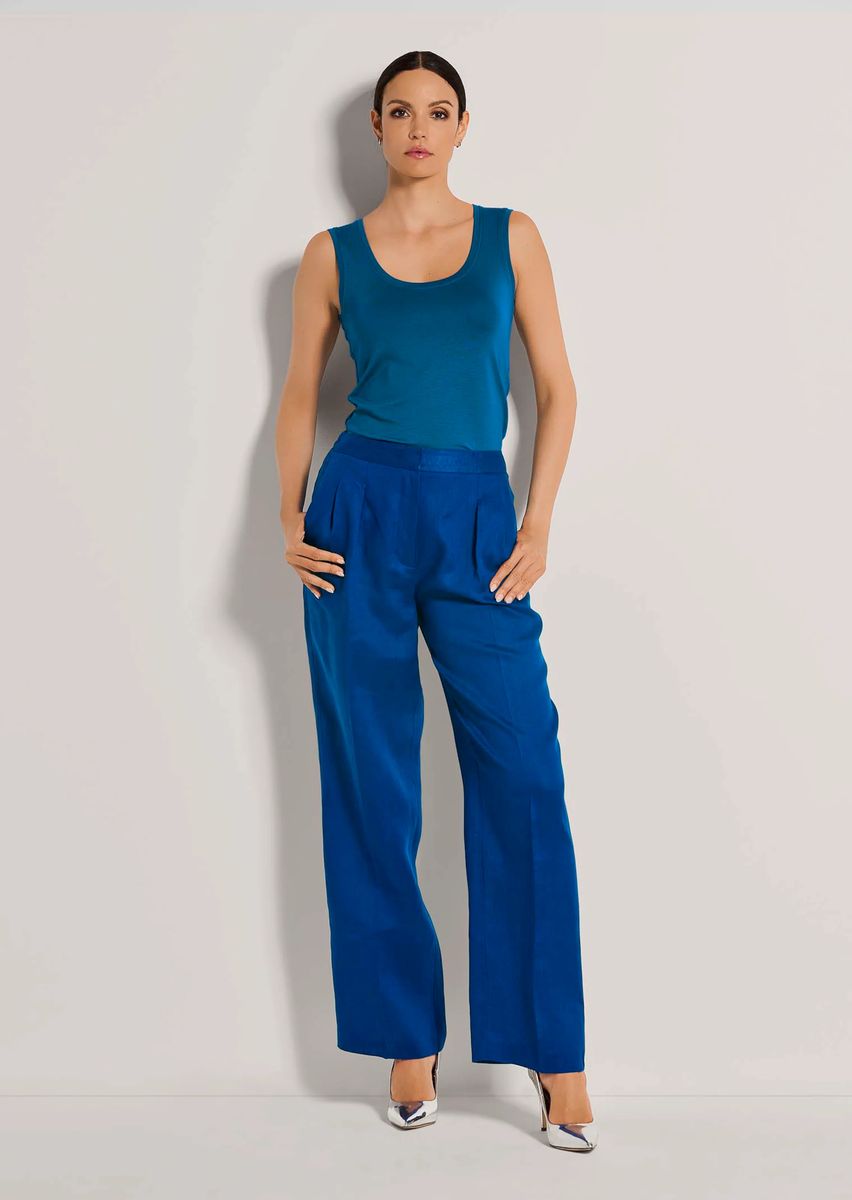 Weite Leinenhose mit Kellerfalten
