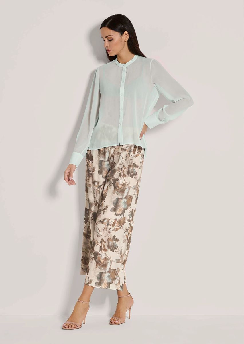 Leichte Chiffonbluse mit Manschetten