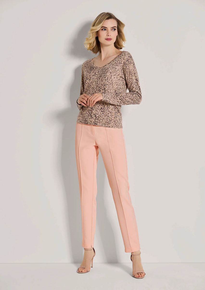 Sommerlicher V-Pullover mit Leopardenmuster
