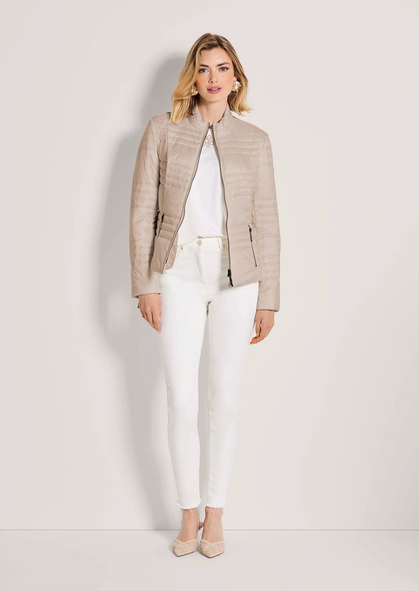 Leichte Steppjacke mit Stehkragen