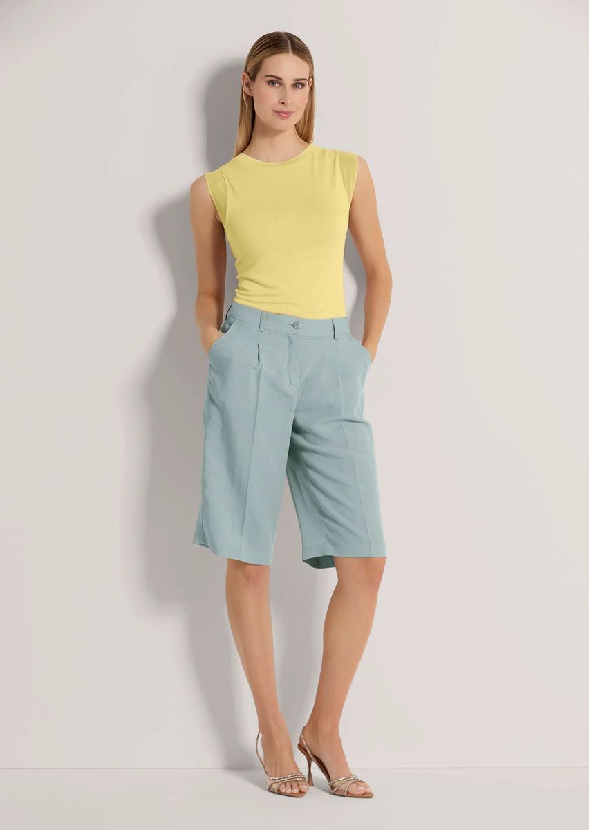 Elegante Bermuda-Shorts mit Bundfalten