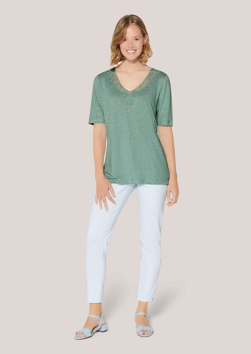 Leinenshirt mit feinem Spitzenbesatz