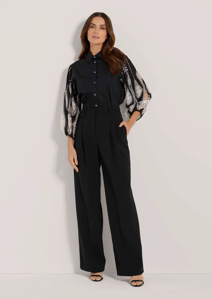 Weit geschnittene High-Waist Bundfaltenhose