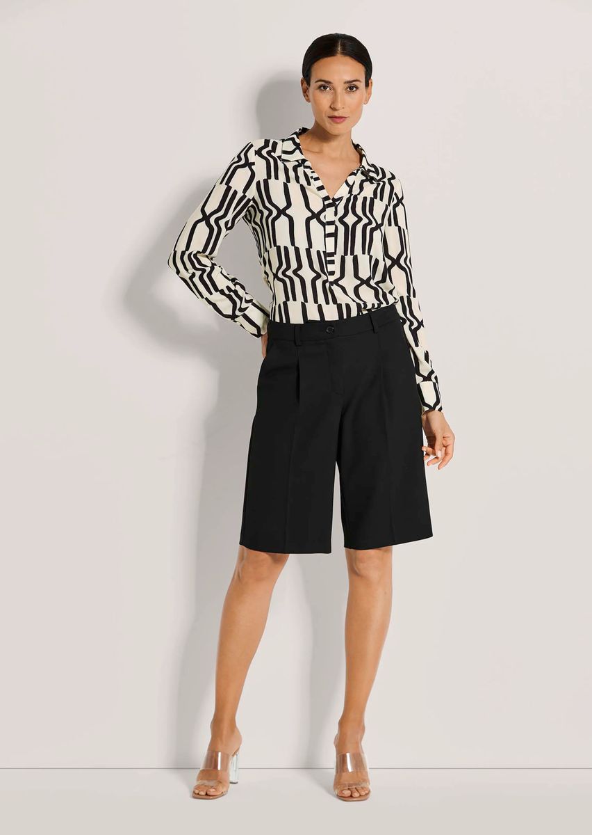 Elegante Bermuda mit Bundfalten