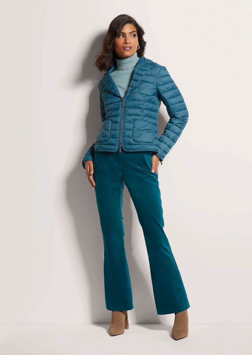 Taillierte Steppjacke mit Reverskragen