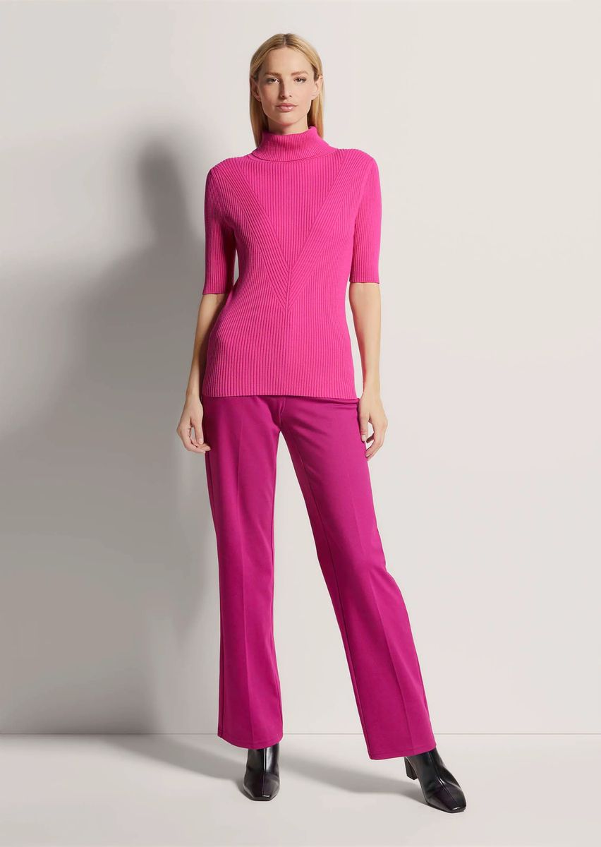 Eleganter Rippstrick-Rollkragenpullover mit Halbarm