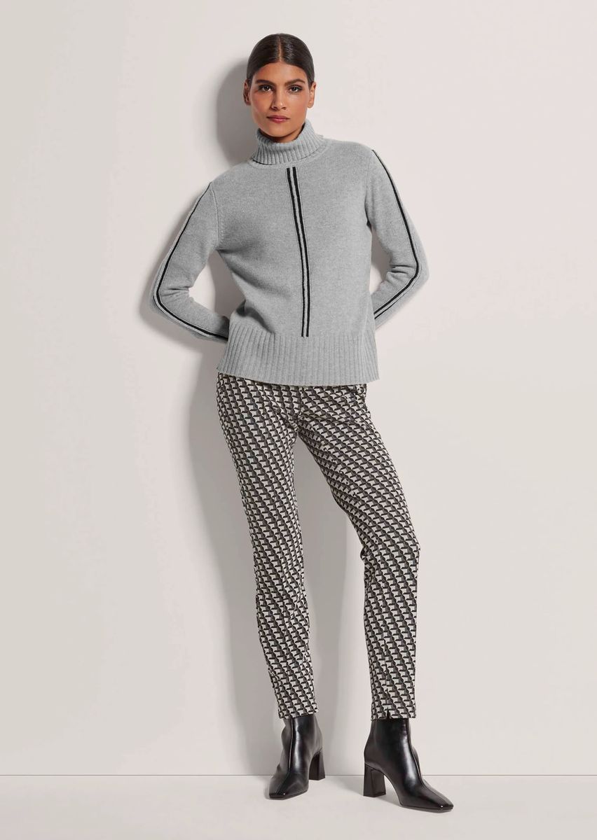 Strickpullover mit Kontrastbiesen und Cashmere