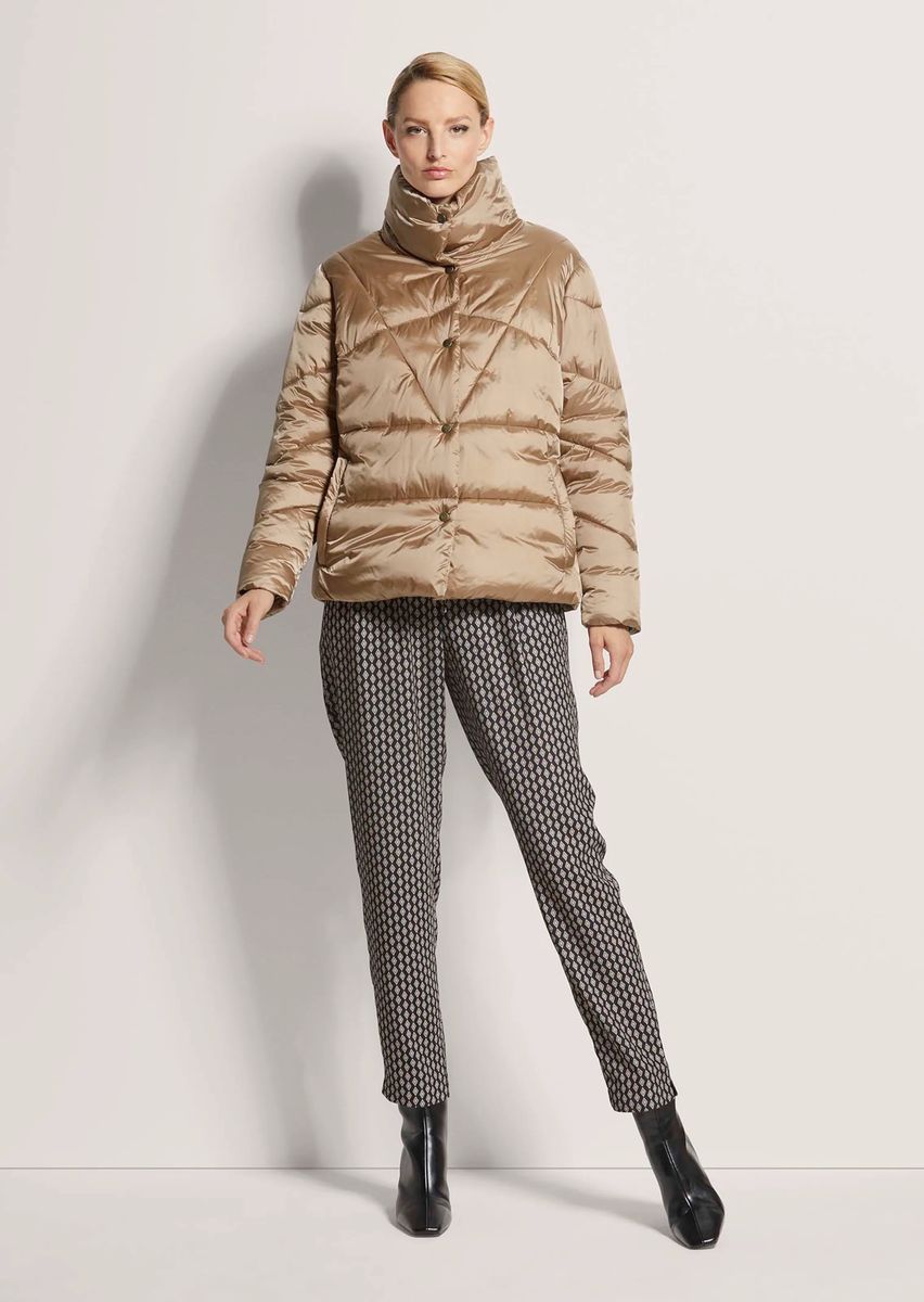Schimmernde Steppjacke mit Stehkragen
