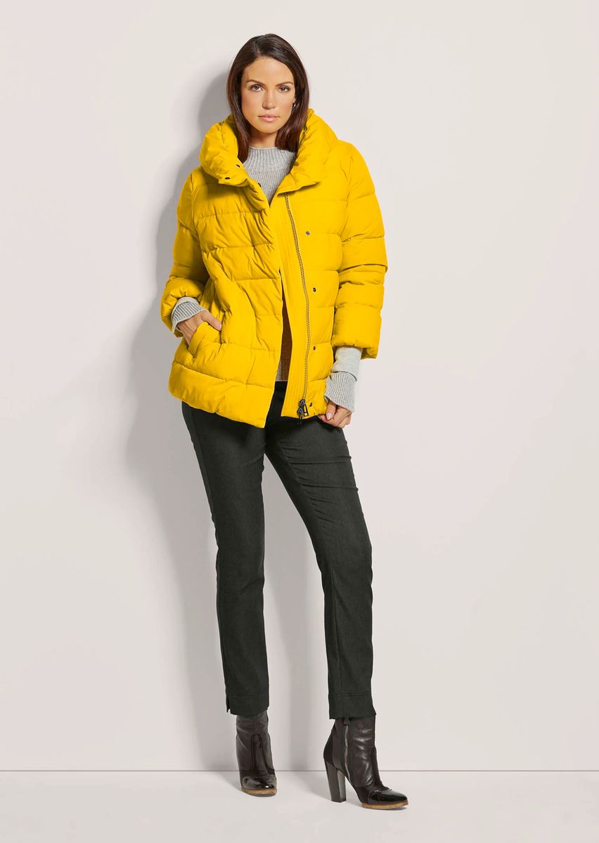 Wattierte Steppjacke mit voluminösem Kragen