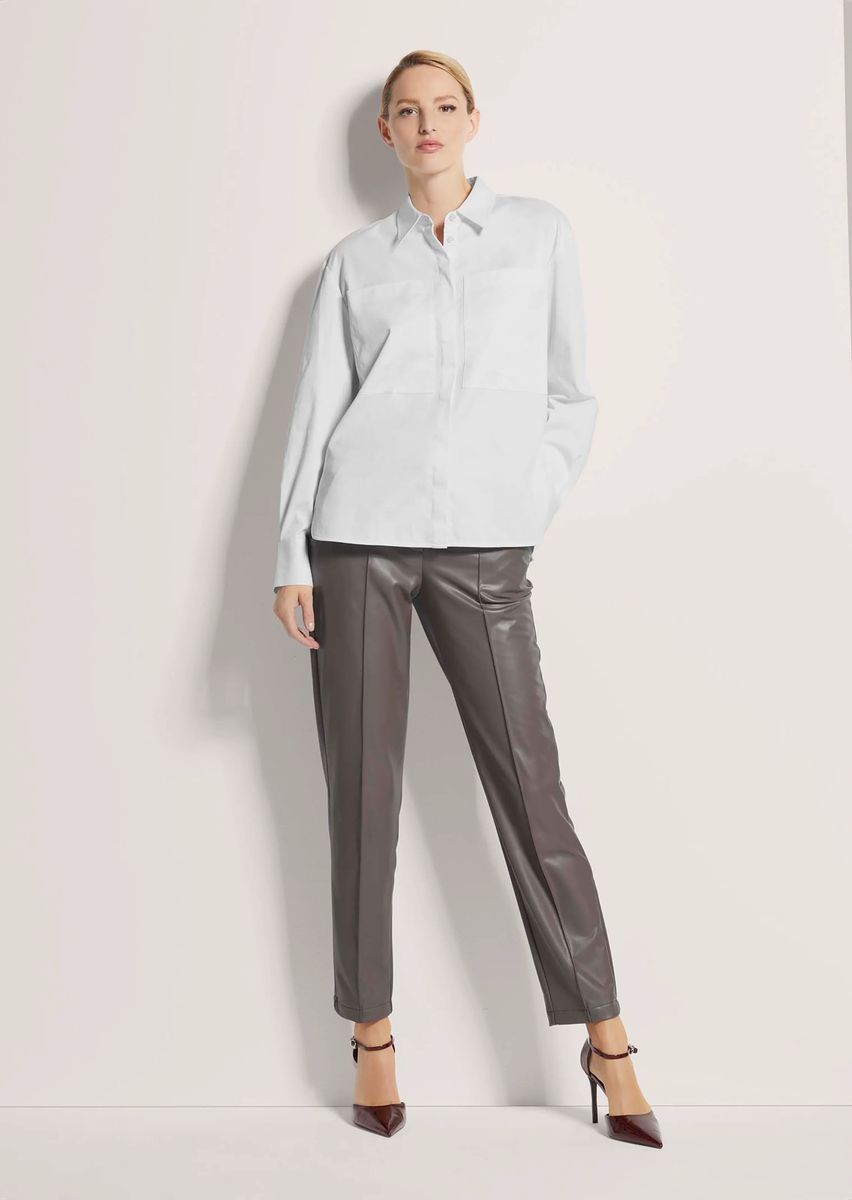 Lange Oversize-Bluse mit Taschen