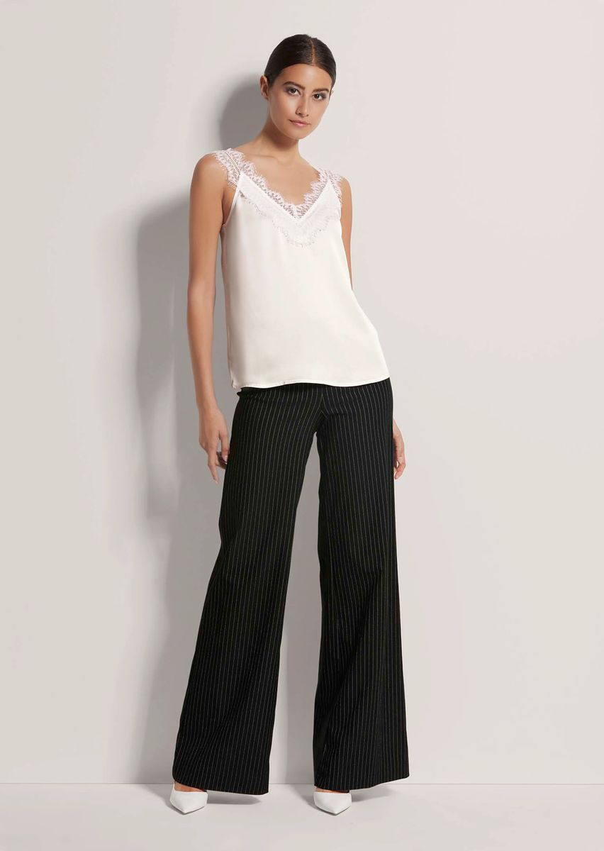 Elegantes Satin-Top mit Spitze