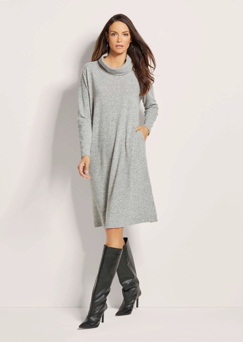 Weiches Jersey-Rollkragenkleid in H-Linie